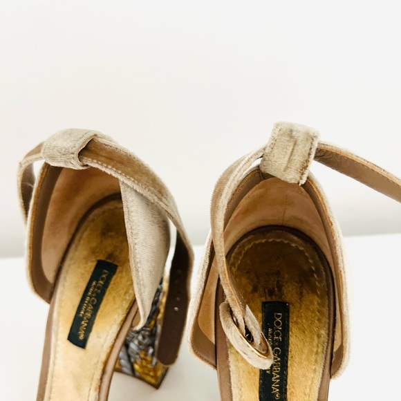 Dolce & Gabbana Runway Byzantine Pumps - Picture 6 of 16